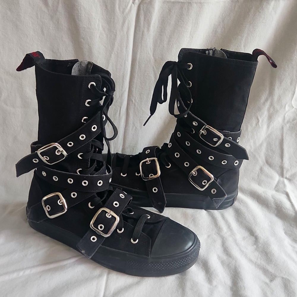 Demonia Buckle High Tops, sneaker style soles